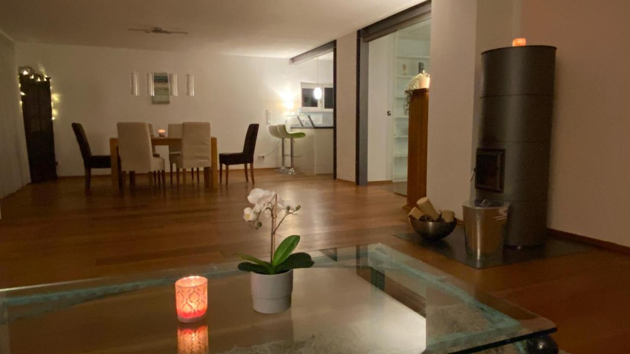 Fewo Luxus Wohnung Im Eigenen Ferienhaus, 120 Qm, Naehe Regensburg Mit Balkon, Terrasse & Garten, Gute Zuganbindung Laber Exterior foto