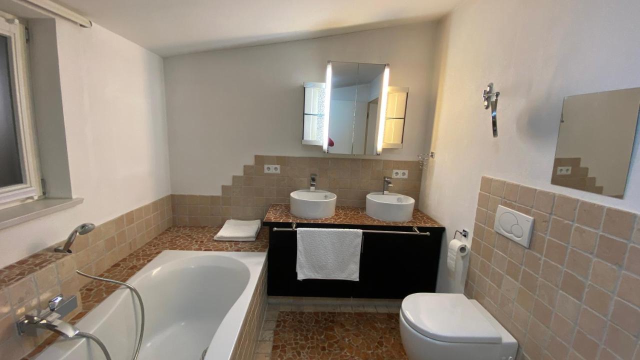 Fewo Luxus Wohnung Im Eigenen Ferienhaus, 120 Qm, Naehe Regensburg Mit Balkon, Terrasse & Garten, Gute Zuganbindung Laber Exterior foto